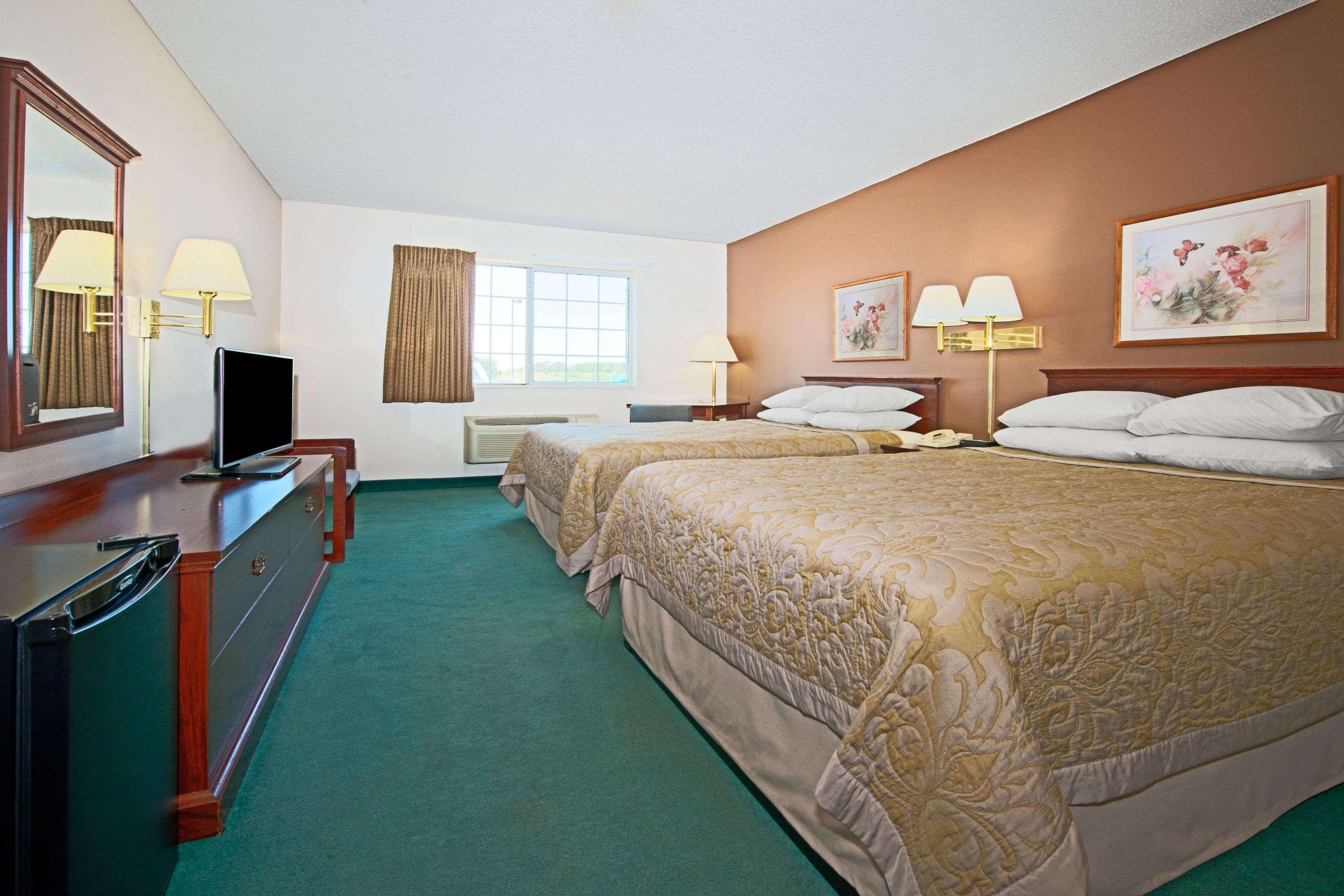 Super 8 By Wyndham Richmond Hotel Eksteriør billede